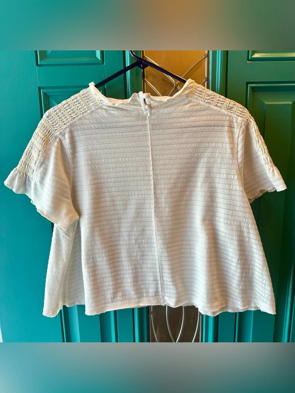 Free People White Smocked Shoulder Blouse Size M Ruffle Neck Cap Sleeve Babydoll
